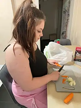 gold geerll online show from November 1, 11:14 am