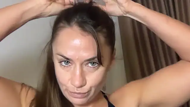 Roriann online show from April 6, 2:40 pm