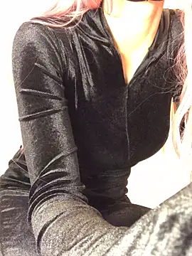 SakuraSaky online show from October 3, 3:39 pm
