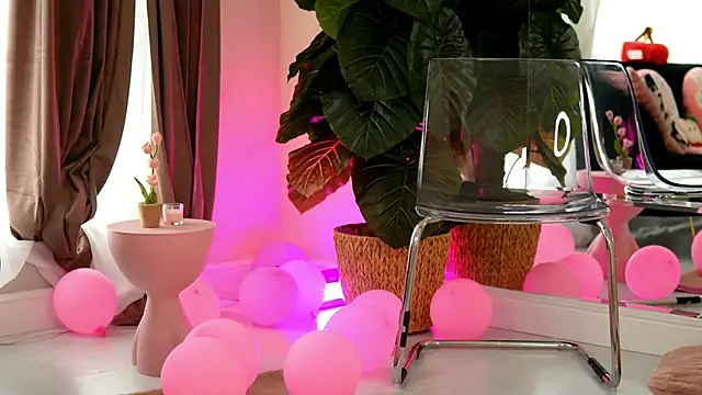 EvaAmanti online show from April 9, 9:48 am