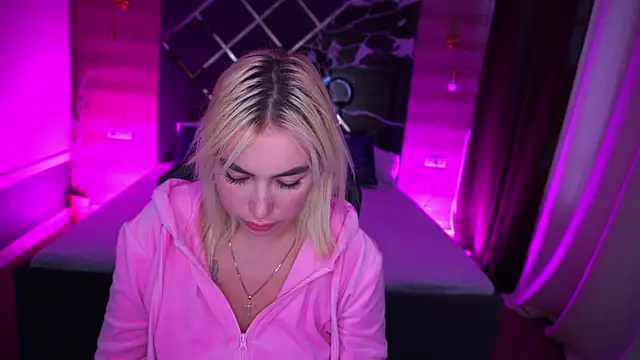 MariellaVi online show from October 2, 2:22 pm