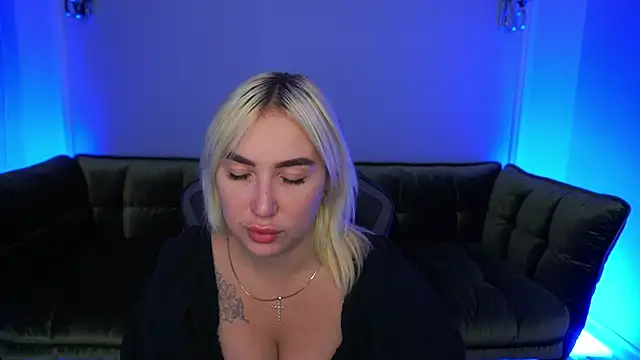MariellaVi online show from October 4, 2:32 pm