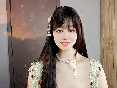 Tinababe-00 online show from September 29, 6:29 am