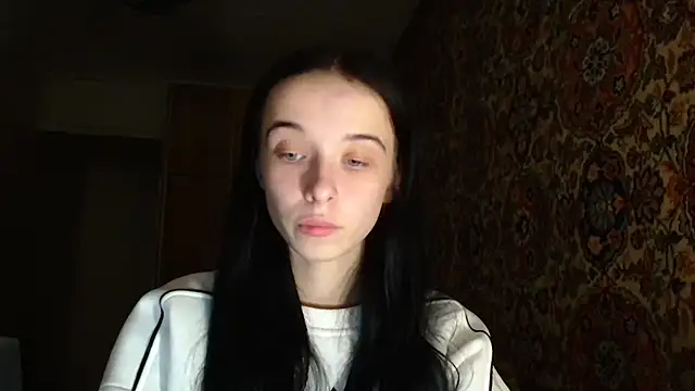 Emilia Light online show from December 5, 6:31 pm