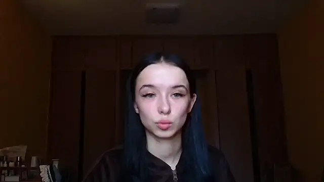 Emilia Light online show from March 19, 6:51 am