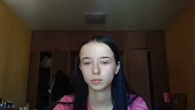 Emilia Light online show from June 5, 7:36 am