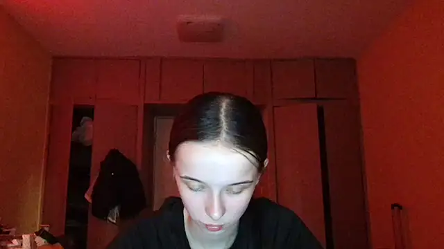 Emilia Light online show from June 10, 4:49 pm