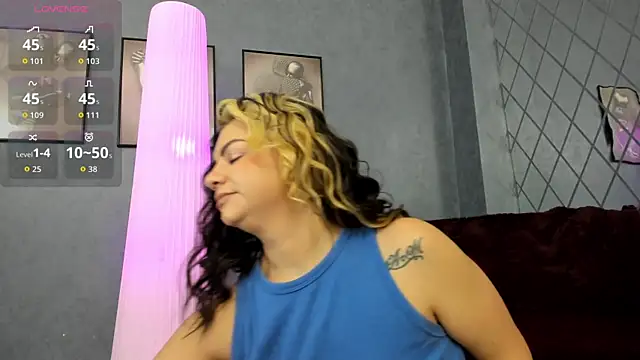 AshleyBrook13 online show from November 20, 8:10 pm