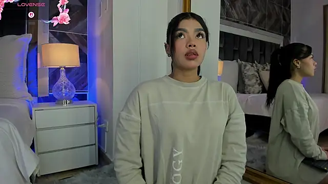 NaylaGrey online show from May 12, 11:06 am