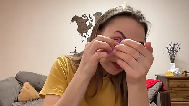 AnnieLove7722 online show from November 10, 10:32 am