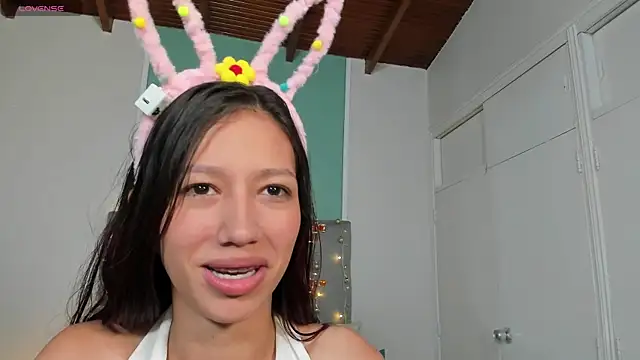 sofi laane online show from December 16, 12:11 pm