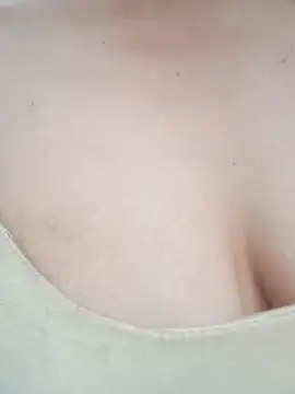 bree-zz online show from May 15, 11:07 pm