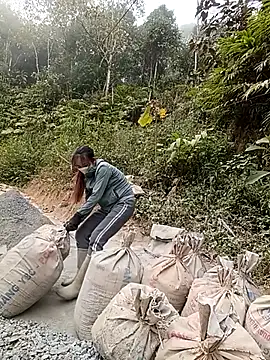 bree-zz online show from December 18, 4:17 am