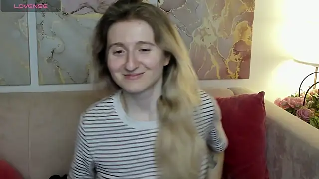 CamillaDreamer online show from May 1, 9:07 pm