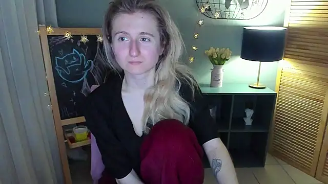 CamillaDreamer online show from May 22, 12:47 pm