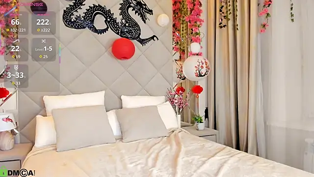 KarinaBroks online show from November 18, 1:23 pm