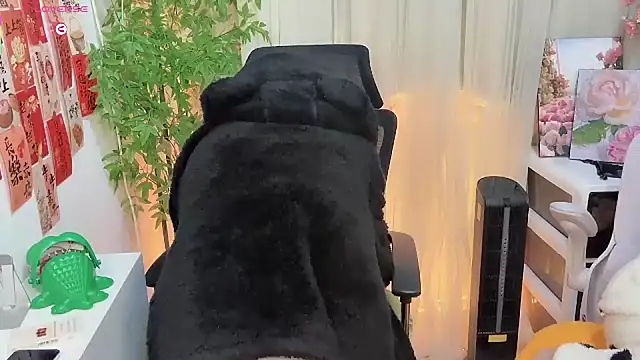 NEWONETO online show from January 8, 9:19 pm