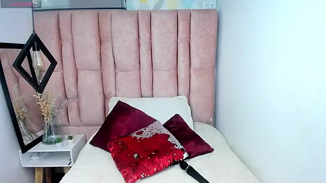 Issa Milf   online show from May 20, 1:52 pm