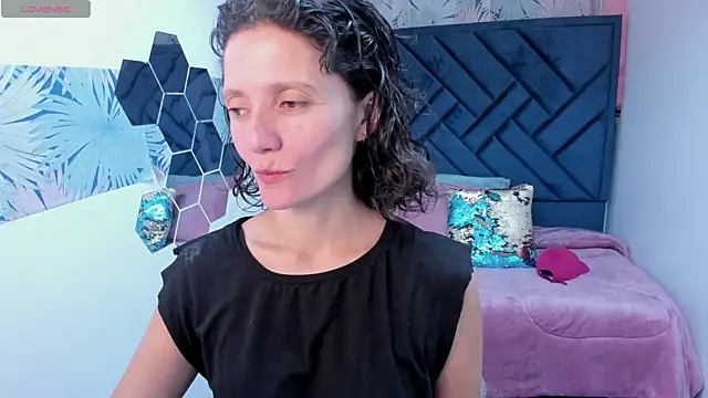 Valery More   online show from May 7, 1:26 pm