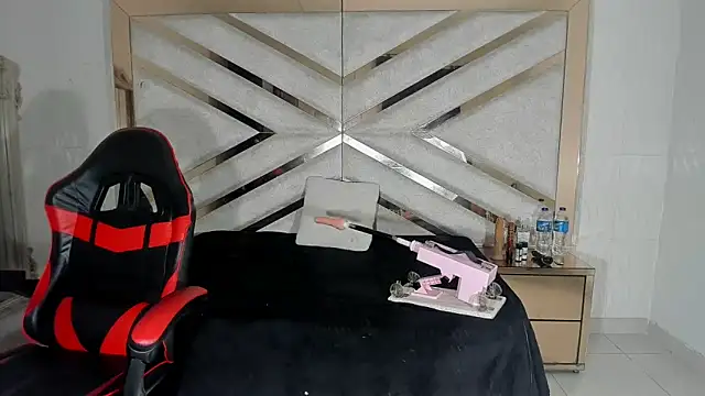 NathaliaRoosRs online show from October 30, 11:17 pm