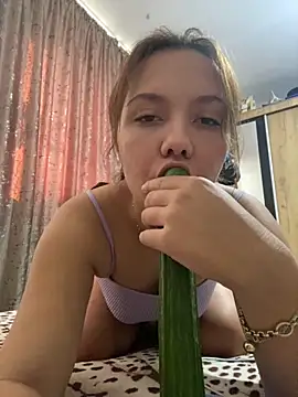 CamillaHessel online show from October 28, 1:17 pm