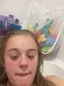 LilyPopsxx online show from October 1, 6:13 pm