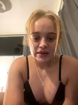 LilyPopsxx online show from October 2, 6:35 pm