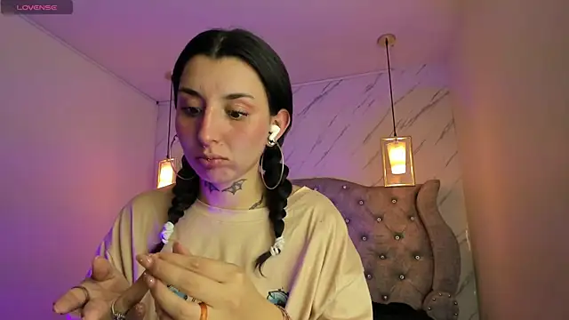 Iris  77 online show from December 16, 6:47 pm