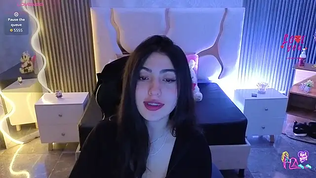 Ixchel tay online show from May 20, 3:36 am