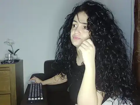 JadeLure online show from January 19, 5:36 am