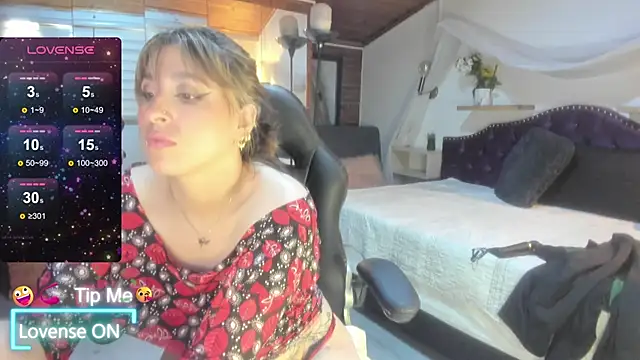 sophialyh 1 online show from May 11, 4:04 pm