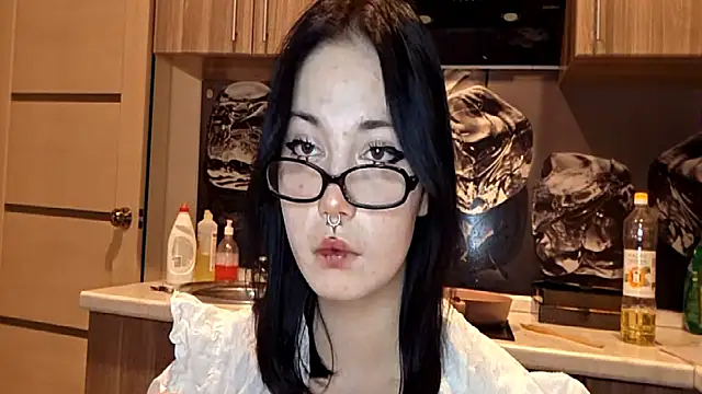 Beeping Creature online show from February 26, 1:32 pm