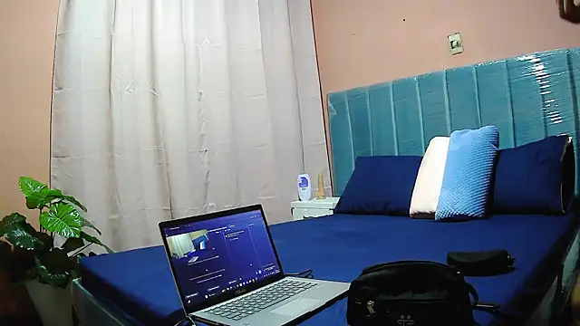 MissAsly online show from October 16, 2:09 pm