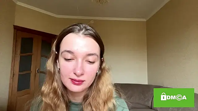 CoraJamerson online show from October 3, 8:19 am