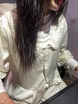 lee ly online show from February 19, 5:29 am