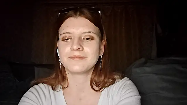 LynteriLain online show from October 22, 10:15 pm