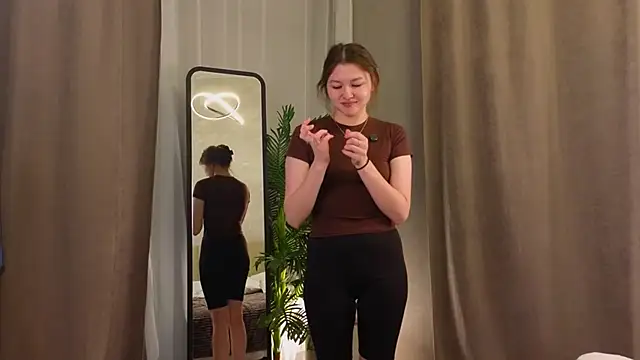 LewisThrone online show from October 12, 1:24 pm