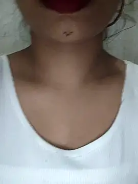 lilihoty1234 online show from October 9, 4:33 pm