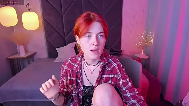 Freirenee online show from October 7, 1:37 pm