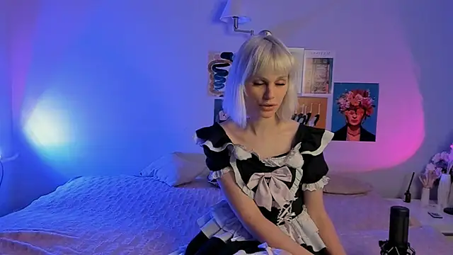 StormVelvet online show from September 30, 11:20 pm