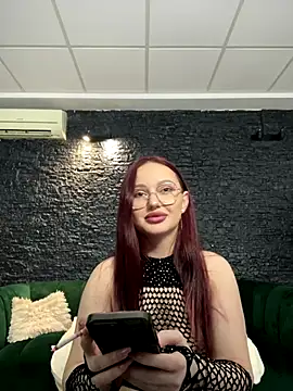 Lunna Squirt online show from November 19, 8:20 pm