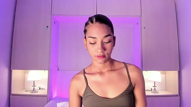 AnahiCollins online show from May 16, 11:42 am