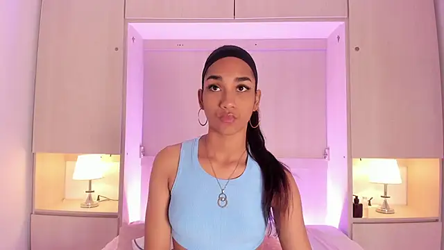 AnahiCollins online show from October 18, 1:03 pm