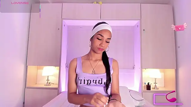 AnahiCollins online show from October 21, 11:47 am