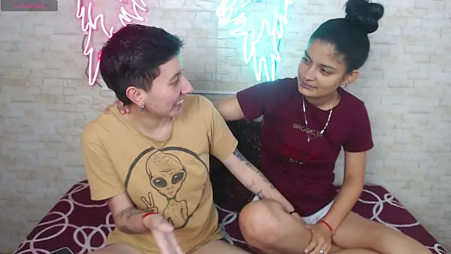 Gaby and Mei online show from October 16, 4:26 am