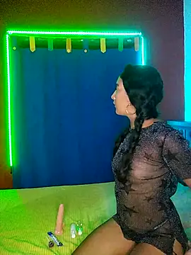 ScarletDesire  online show from November 4, 11:10 pm