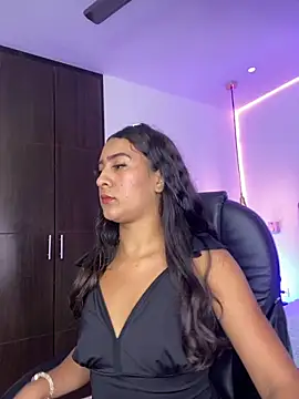 ScarletDesire  online show from October 16, 7:49 pm