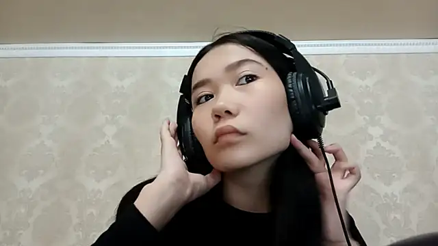 YukiShaapan online show from October 18, 11:24 am