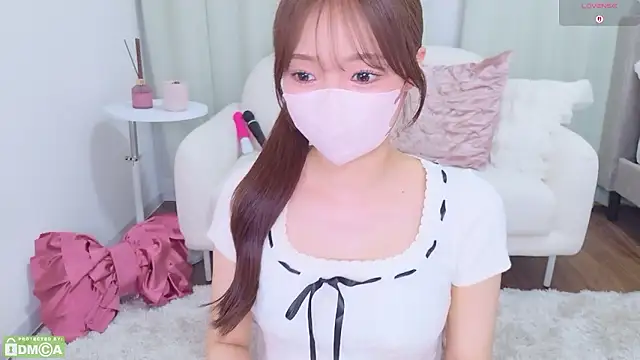 Seira  nn online show from May 27, 1:19 pm