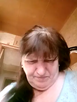 Apeesynka55211 online show from May 6, 3:21 am